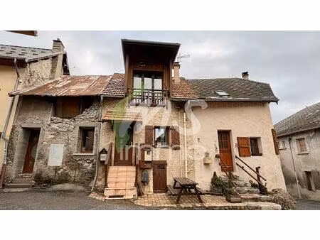 maison t1 bis avec cave - 61 m² - chorges