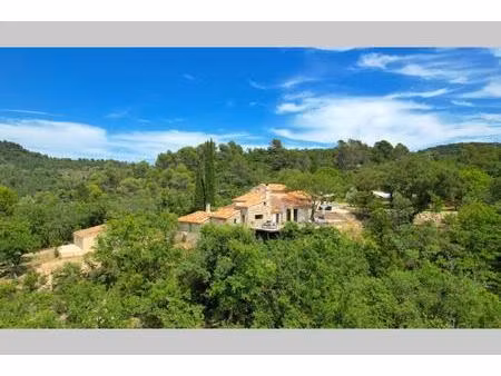 venasque mas en pierre 225 m² sur plus d'un hectare de terrain arboré avec piscine et...