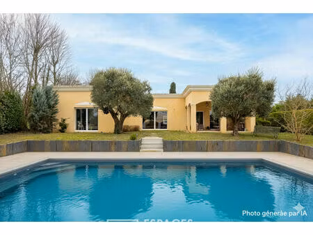 maison de plain pied avec piscine