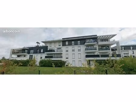 studio 1 pièce 28 m²