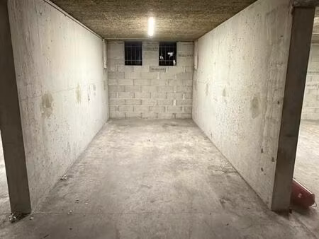 parking 12 m² villeurbanne