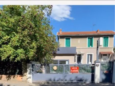 local  commerce bon état