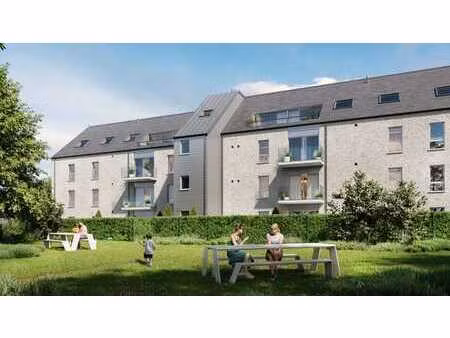 spacieux rdc avec terrasse et jardin privatif