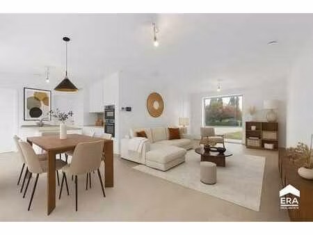 nouvelle maison avec un espace exceptionnel et la tranquilli