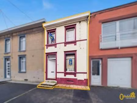 maison 2 chambres + grenier aménageable et jardin