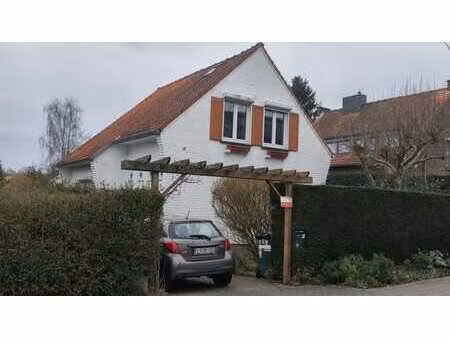 villa à vendre dans un bel environnement