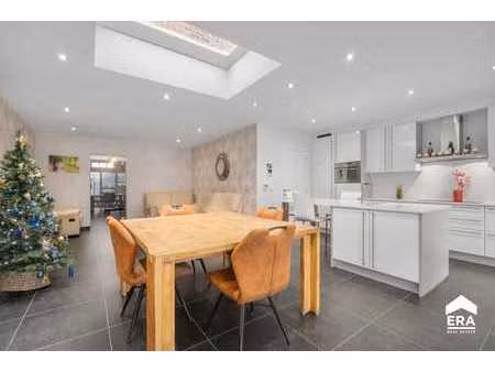 maison économe avec garage à zoutleeuw