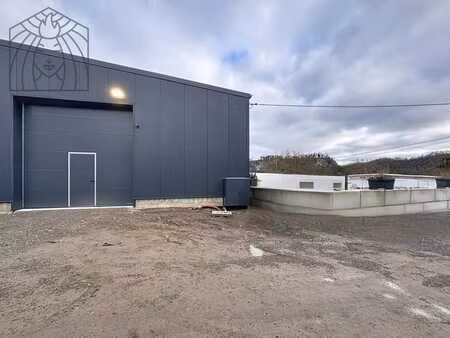 entrepôt polyvalent à louer – namêche