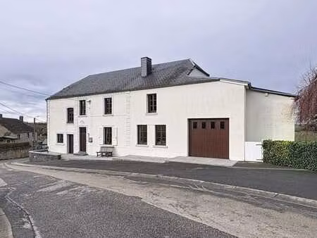 charmante fermette sise au calme  sur 15a. dans le village d