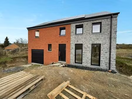 superbe maison idéalement située - proche e411