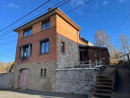 maison 4 chambres dans un quartier recherché à vedrin