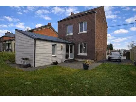 maison 4 façades intégralement rénovée en 2023