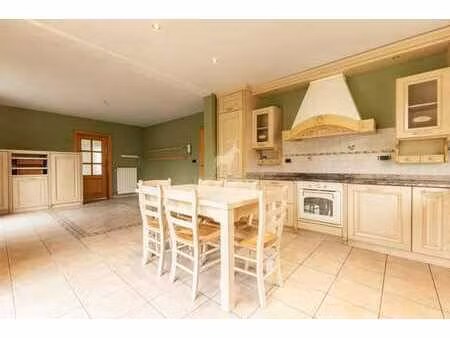 villa avec 5 chambres + jardin + garage à vendre la hestre