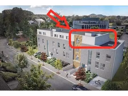 lumineux penthouse 1ch à mons