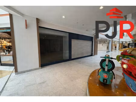 location local commercial