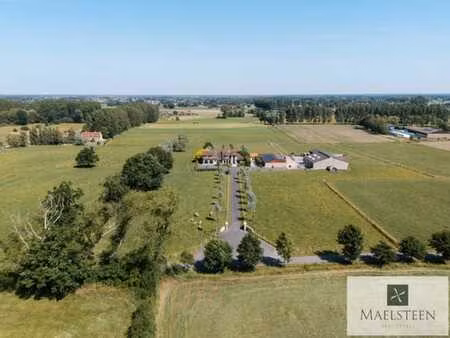 ferme (domaine de 1 5ha) sur les pentes de l’oedelemberg