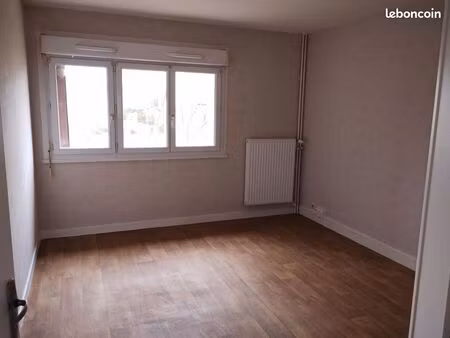 studio rdc surélevé maen roch