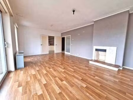 sotriamont- appartement 2 chambres+trerrasse+cave+garage