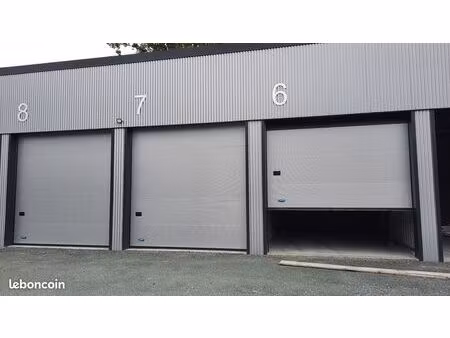 box / garage 32m²