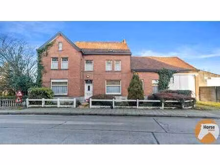 geraardsbergen- te renoveren hoeve met bijgebouwen op 1 7ha