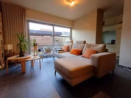 gelijkvloers appartement met ruim terras in verzorgde res...