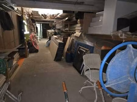 toison d'or - entrepôt de 69 m²