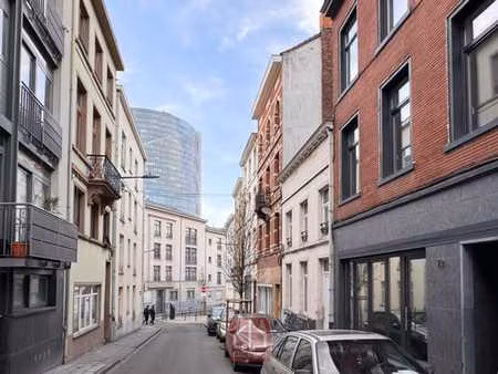 studio neuf à usage de bureau entre botanique et rue royale