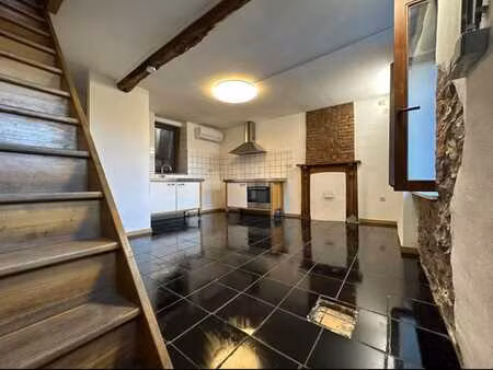 maison à louer  endroit calme gsm 0475822886
