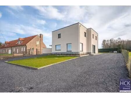 kruishoutem - zeer gunstig gelegen luxueuze woning op 1.0...