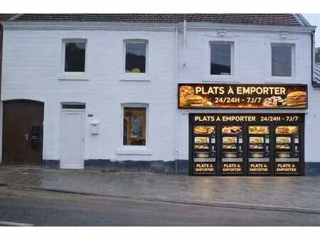 emplacement pour distributeurs automatiques 24h/24