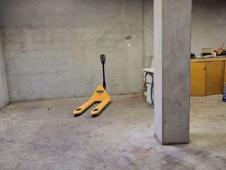 à louer – entrepôt à villeurbanne