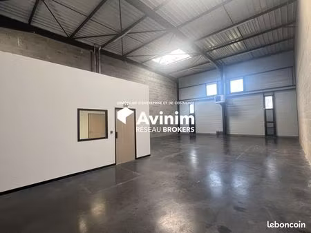 local 203 m² meyzieu