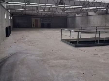 entrepot / locaux d'activité / showroom / local événementiel