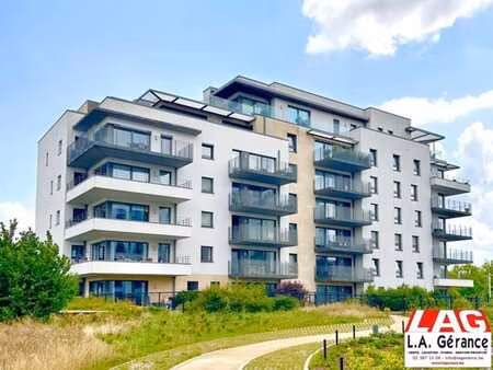 braine l'alleud - superbe app. 3 ch. avec terrasse à louer