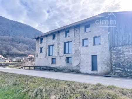 vente appartement 4 pièces 91 m² à goncelin (38570)  152 000 €