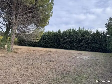 terrain 1 200 m² saint remy de provence