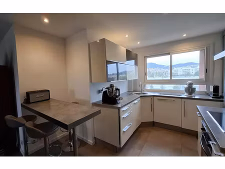 vente appartement 3 pièces 58 m² à hyeres (83400)  317 000 €