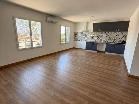 t4 100m2 lumineux entressen