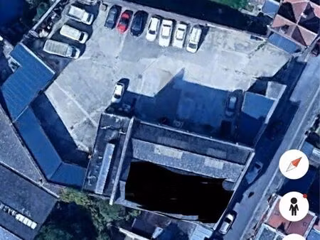 ensemble immobilier saint quentin avec grand parking