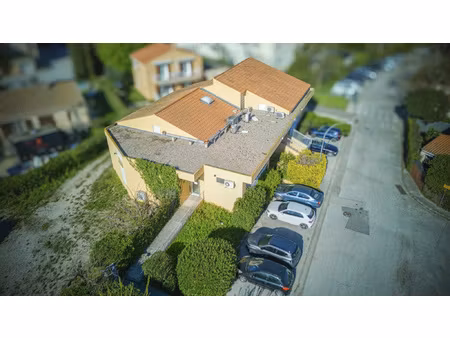 murs commerciaux la garde potentiel d'extension (zone uc