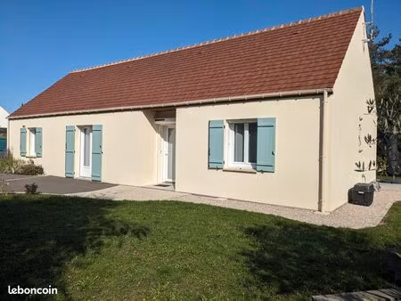 maison de plain-pied - 138m7 - 7 pièces - terrain 733 m2