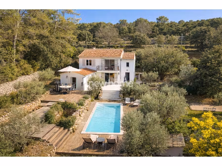 charmante maison de 145 m2 au calme et proche du centre de l