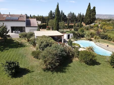 maison sénas 132 m2. campagne