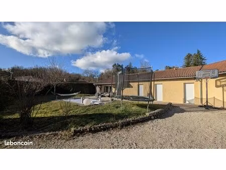 villa 6 pièces 138 m²