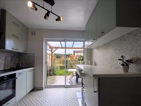 maison - 66 77 m2 - 3 pièces - meublé