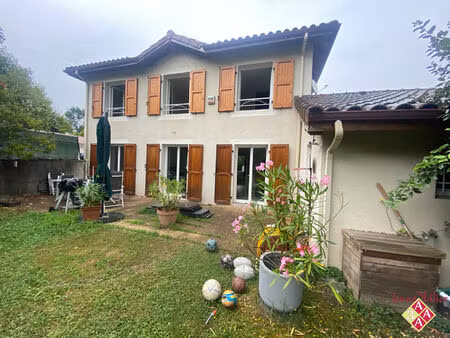 saint-nazaire-les-eymes  maison à louer