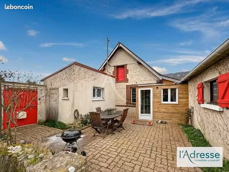 maison 2 pièces 65 m²