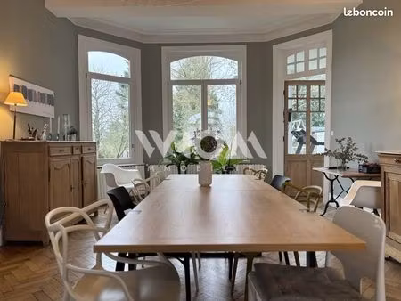 maison 12 pièces 327 m²