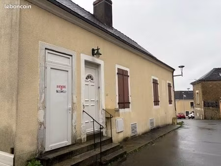 maison montfort-le-gesnois