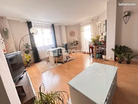 appartement 3 pièces 70 m²